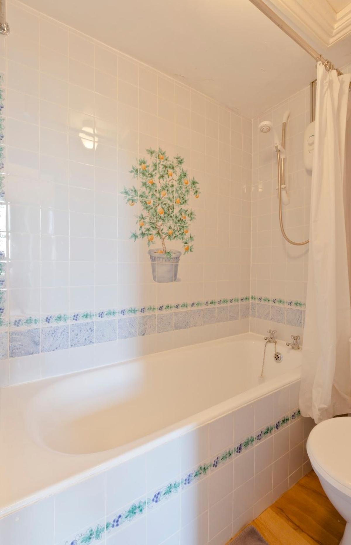 ロンドンNotting Hill Charm -Sleeps 5 - Urban Retreatアパートメント エクステリア 写真