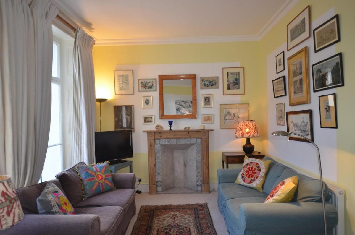 ロンドンNotting Hill Charm -Sleeps 5 - Urban Retreatアパートメント エクステリア 写真
