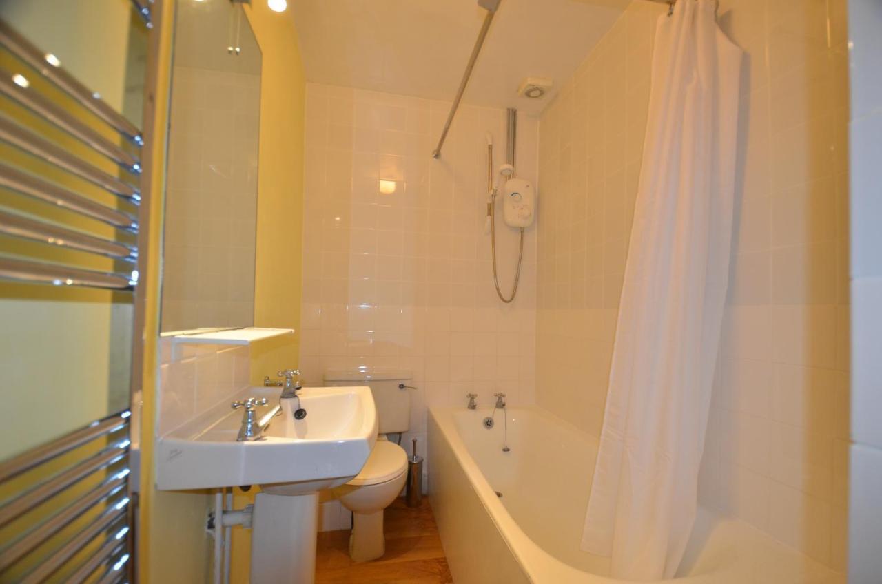 ロンドンNotting Hill Charm -Sleeps 5 - Urban Retreatアパートメント エクステリア 写真