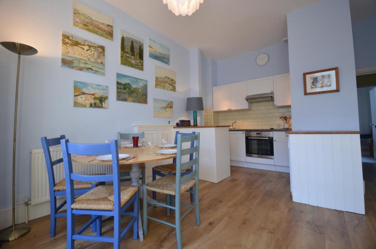 ロンドンNotting Hill Charm -Sleeps 5 - Urban Retreatアパートメント エクステリア 写真